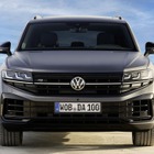 VW トゥアレグ 改良新型に「R」、462馬力のPHEV…欧州受注開始