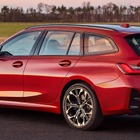 BMW『3シリーズ・ツーリング」、PHEVはEVモードの航続が98kmに拡大…欧州で改良