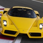 フェラーリ、歴史的スーパーカー向け新タイヤを公式承認…『エンツォ』や『F40』に装着可能