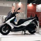 新型ハイブリッドスクーターを世界初公開、シェフラーとキムコが共同開発…EICMA2024