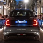 「ジョルジオ・アルマーニ」仕様のフィアット 500e を米国投入…ロサンゼルスモーターショー2024
