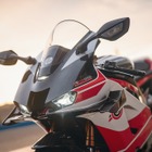ビモータの公道で乗れるレーシングマシン！「可変式羽とか、性能も最高」SNSでも注目の的に