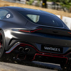 アストンマーティンの新型『ヴァンテージS』がSNSで話題に、「これで攻めたら絶対楽しい」「乗れる男になりたい」など期待の声