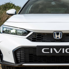 ホンダ『シビック e:HEV』英国モデルの新デザインに好感触！ SNSではその価格にも注目が集まっており…