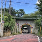 狭い道！ 制限1.9mだが何かがおかしい…東京都小金井市