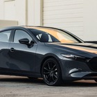 『マツダ3』、米2026年モデルで「ハーモニックアコースティクスオーディオ」を標準化
