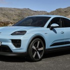 ポルシェ『マカンEV』、AI音声制御や自動駐車機能を強化…2025年モデル発表