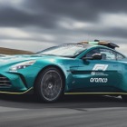 アストンマーティン『ヴァンテージS』新型、F1の公式セーフティカーに