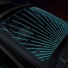 サンルーフにアンビエントライト、クラレ「SkyViera」がマヒンドラのEV2車種に採用