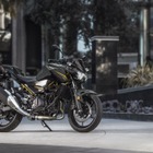 街乗りからツーリングまでこなせるスーパーネイキッド、カワサキ『Z400』2026年モデル発売　価格は77万円
