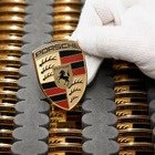 ポルシェ、エンジニアリング部門とデジタル部門の統合を検討