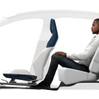 車内空間を拡大する新シートコンセプト、重さ10%削減でEVにも最適…アディエント