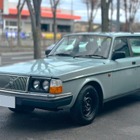 「ボルボ240」を自分だけの特別仕様にリメイク、クラシックボルボ専門店が新サービス開始