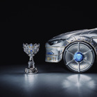 メルセデスベンツ、新型『CLA』のアート作品公開…「リーグ・オブ・レジェンド」世界大会のトロフィーに着想