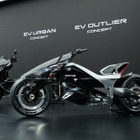 バイクの二輪駆動ついに実用化か!? 『レブル』よりも低いホンダ『アウトライヤー』の可能性に痺れる…ジャパンモビリティショー2025