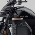 ホンダ、電動二輪車に新フォント「Honda」を採用、ICE車は従来ウイングマーク継続