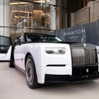 ロールスロイス『ファントム』、100周年記念車を日本初公開…東京・麻布台ヒルズで特別イベント