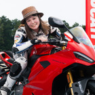 【ドゥカティ パニガーレV2 試乗】「敷居が高い」と思っている方にこそ『V2S』をオススメ！…小鳥遊レイラ