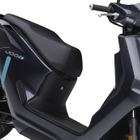 ヤマハの原付「ジョグ」が新型電動スクーターに変身！ ホンダの交換式バッテリー採用、本体のみ販売で15万9500円