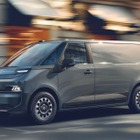 ルノー初の800V急速充電に対応、主力商用車『トラフィック』新型はEVに…航続最大450km…