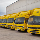 三菱ふそう『eキャンター』15台、スペイン運送企業に納車…国営郵便サービスで配送に使用