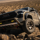 トヨタのピックアップトラック『タコマ』、上位グレードはハイブリッド専用に…米2026年モデル