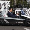 子供でも安全な速度はヘルメット要らずで風邪を感じられる。それはフォーミュラにはない歓びと語ってくれた。