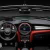 新型MINI コンバーチブルのジョンクーパーワークス