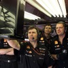 大丈夫、見出しです →「I LOVE YOU」がF1直撃、大混乱