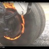 ブレーキ引き摺りによる火災事故の実験（国交省Youtube動画より）