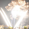東京湾の空に打ち上がる4000発の花火