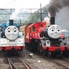 機関車の入替作業で「トーマス」と「ジェームス」が並んだ。