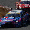 脇阪監督が指揮し、大嶋選手とカルダレッリ選手が操る#6 レクサスRC F。