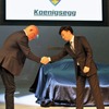 ケーニグセグ・ジャパン代表の代表の藤巻秀平氏（右）とケーニグセグオートモーティブABのCEOクリスチャン・フォー・ケーニグセグ氏（左）