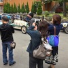 決して一部の人の趣味のために道路を封鎖しているイベントではないことは、一度こうして沿道から見学してみればわかるに違いない。