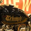 「MYSTICAL TRIUMPH CHOPPERS」と題し集合したヴァーチカルツインたち。