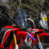 Honda CRF250RALLY（写真左）とCRF450RALLY。