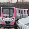 大阪市営地下鉄・ニュートラム各線は大阪市高速電軌が引き継ぐ。写真はニュートラム。