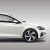 VW ゴルフGTI（オリックスホワイトマザーオブパールエフェクト）