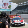 バトンが乗る#16 NSX-GT。