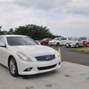 開発中のSBWシステムを搭載するインフィニティG37ベースの試作車