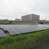 メガソーラーの太陽光パネルは北総線・成田スカイアクセスの車窓からも見える。
