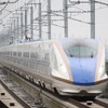 北陸新幹線の富山～新高岡間を走るW7系。同区間を含む高崎～金沢間は2015年3月までに開業している。
