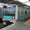 JR東日本は常磐緩行線へのCBTC導入を目指しタレス社と設計契約を締結したが、製造契約は結ばないことになった。写真は常磐緩行線の列車。