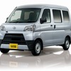 トヨタ ピクシス バン デラックス SA III（2WD）ブライドシルバーメタリック