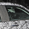 メルセデスベンツの新型SUV「GLB」スクープ写真