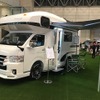 スタイリッシュさも大切!! ハイエースベースのキャブコンバージョンモデル、RVトラストの「BoleroV-max」は福利厚生に導入する企業もあるのだそうだ。