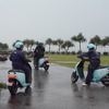 大雨のため試乗は中止され、スタッフによるデモ走行が披露された