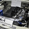 510ブルーバードのエンジンルームに搭載されたホンダ・オデッセイ用エンジンK24A。