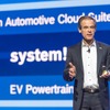 ドイツで開催中の「コネクテッドワールド2018」でEV向けの新しいサービスソリューション「system!e」を発表するボッシュのフォルクマル・デナー会長